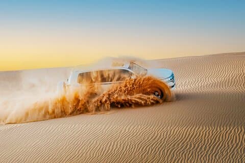 Safari nel deserto al tramonto ad Abu Dhabi