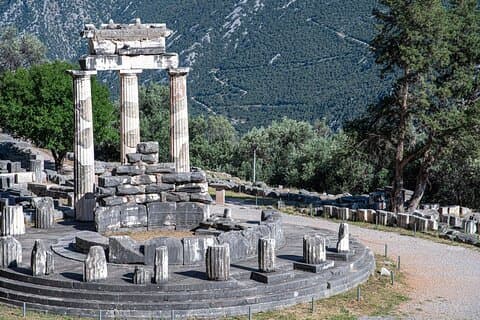 Privétour naar Delphi & olijfolieproeverij met lunch vanuit Athene
