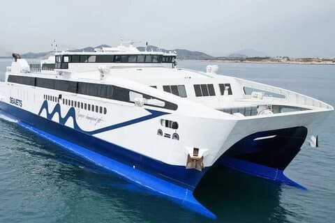 Traslado rápido en ferry entre Atenas y Serifos