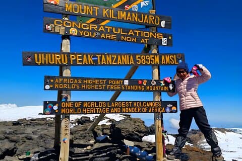 6 - Journée Kilimandjaro Marangu Route : Trek Confort avec Cabanes Dormant