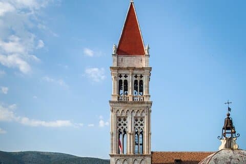 Tour a piedi di Spalato e Trogir con degustazione di vini locali