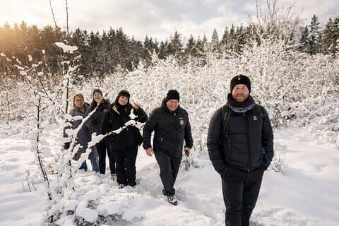 Stockholm: Hike, Forest Lunch and Cold-Water Floating