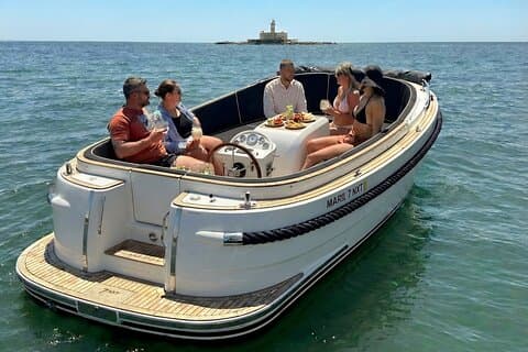 Tour de lujo en barco con barra libre y aperitivos