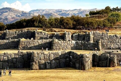 6h City Tour Cusco : 4 Inka Ruiner + Katedral + Qoricancha