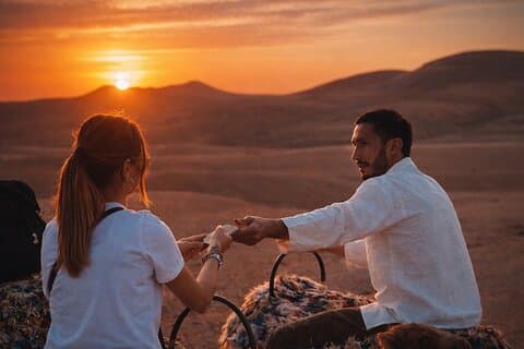 Agafay Desert Sunset Camel Ride med middag fra Marrakech