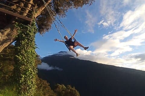 Ruta de Las Cascadas y Columpio del Fin del Mundo en Baños