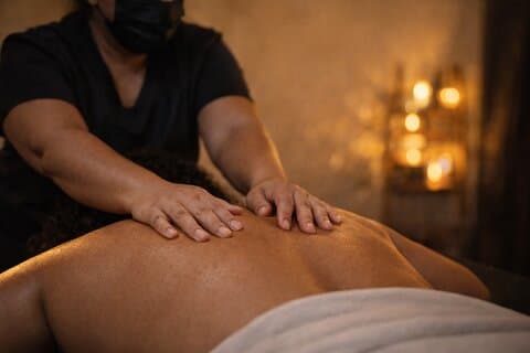 Entspannende Spa Massage Erfahrung in Cancún mit privatem Transport