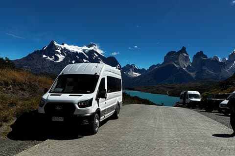 Een hele dag Torres del Paine Premium Van 2026 met Starlink Wi-Fi