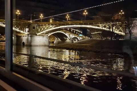 Budapest : Crucero turístico sin lujos