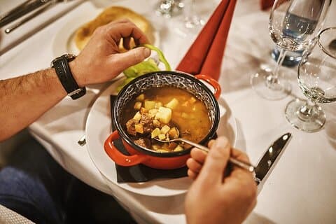 Budapest Donau Cruise med Goulash og Lángos