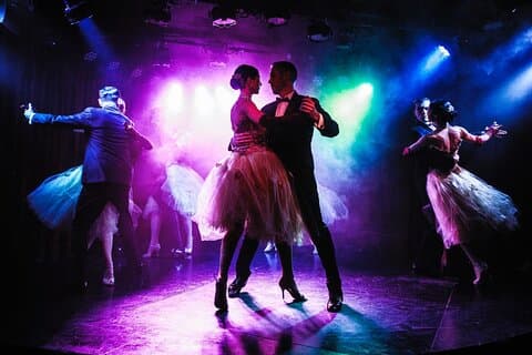 Lyxshow "Rojo Tango" med valfri middag