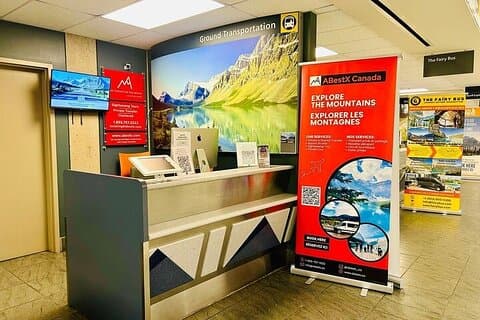 Express YYC to Banff Town Shared Shuttle カルガリー