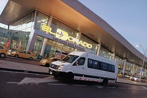 Trasferimenti aeroportuali e tour privati ​​a Bogotà