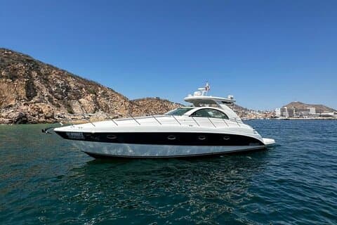 Yate lujoso para tour privado en Cabo San Lucas