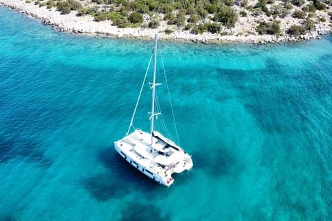 Athens Riviera Catamaran Cruise med lunsj, drikke, overføring og svømming