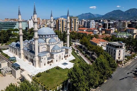 Private Sightseeing Day Tour from Tirana to Shkodër