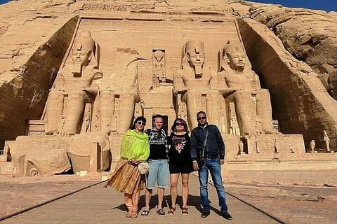 ルクソール旅行（エドフ寺院、コム・オンボ寺院経由）