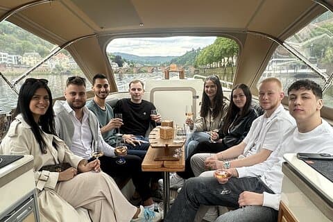 Private boat trip with captain in Heidelberg exclusive and stylish!