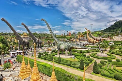 Sanctuaire de la Vérité et Jardin Nong Nooch avec déjeuner