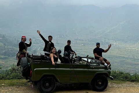 Sapa Aventura en Jeep al aire libre Pueblos remotos y terrazas de arroz
