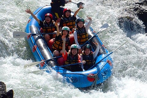 Kyoto : Esperienza di rafting in acque bianche sul fiume Hozugawa di mezza giornata