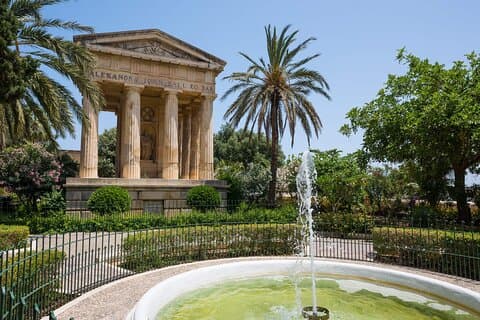 Oppdag Malta på en dag med naturskjønne sightseeingturer