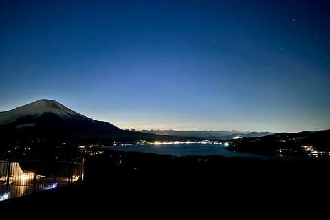 富士山：星空観察・自然散策付きプライベートナイトツアー