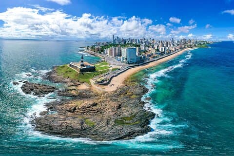 Visite privée à terre : Salvador – Panoramique et historique en bateau
