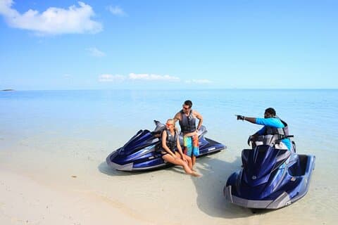 Grand Turk; 1 timme Jet-Ski w / Cruiseport Transfers