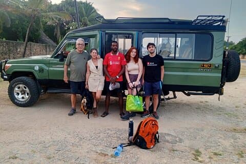 2 jours et 1 nuit Safari épique Tsavo Wildlife & Adventure Drives