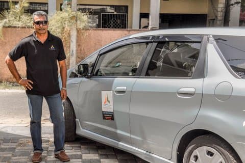 Colombo (CMB) flyplass til Peradeniya City Privat overføring
