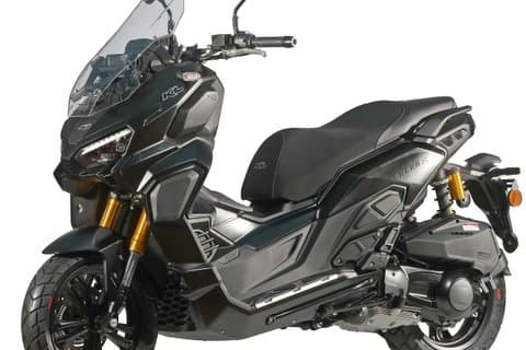 Scooterudlejning 300cc
