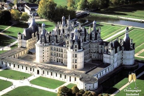 Loire Valley Three Castles Private Tour from Paris with Champagne