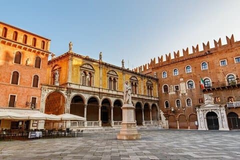 Verona - Stadt der Liebenden : Private Tour ab Venedig + Wassertaxi