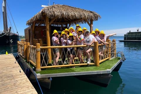 Tour VIP en Tiki Todo Incluido con limusina estirada para 12 personas