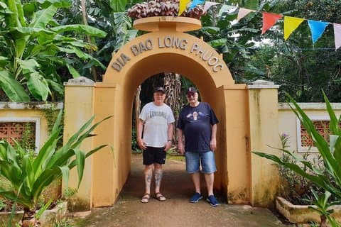 Vanuit Vung Tau/Ho Chi Minh stad: Long Tan Nui Dat slagveld