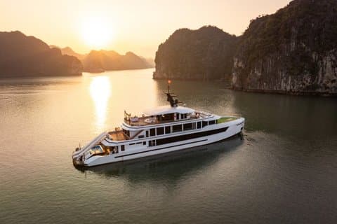 Hanoi : Crucero panorámico de lujo de 5 estrellas por la bahía de Ha Long & Lan Ha