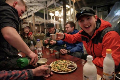 Seoul : Lokale Wanderung & Essen mit Makgeolli