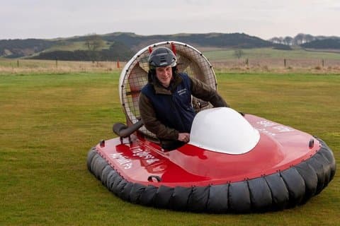 Hovercrafting, Stirling Castle en whiskytour vanuit Edinburgh