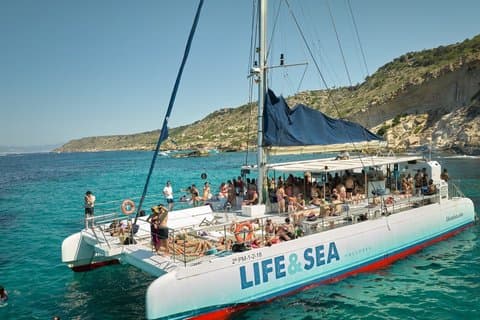 Catamaran tour of Palma Bay from El Arenal
