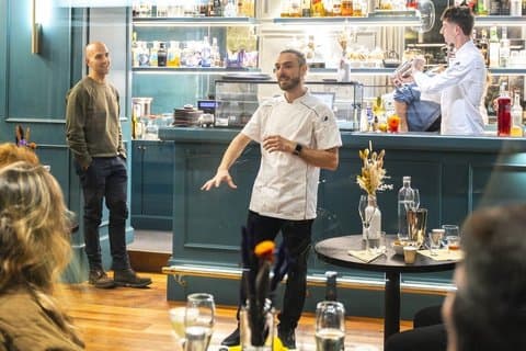 Florence Cocktail e aula de culinária com experiência de degustação