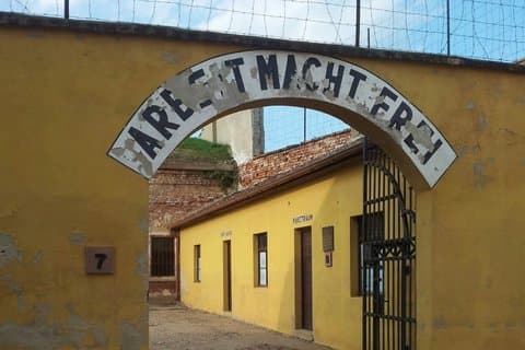 Mémorial Lidice et camp de concentration de Terezin Visite privée