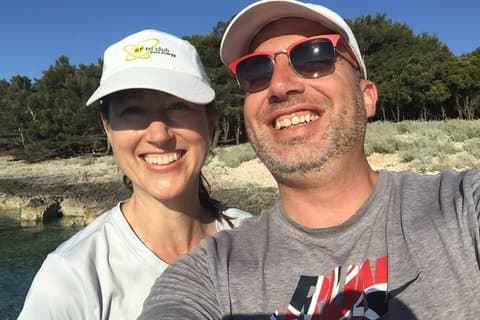 Erleben Sie eine friedliche Reise zum Sonnenaufgang auf der Insel Badija