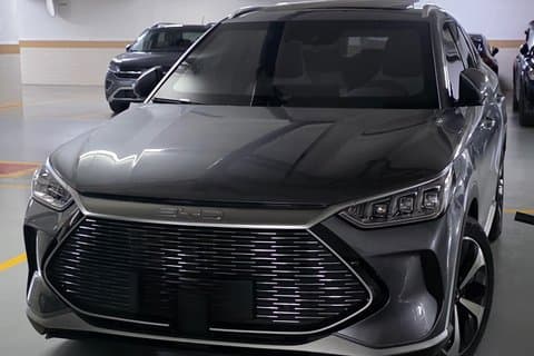 Luxury transport in armored vehicles