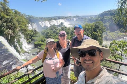Iguassu Falls: Private Tour Both Sides 2-3 Days + airports pickup