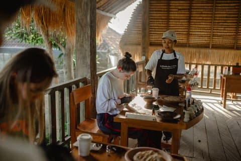Ubud Incenso Class com turismo opcional e transferências