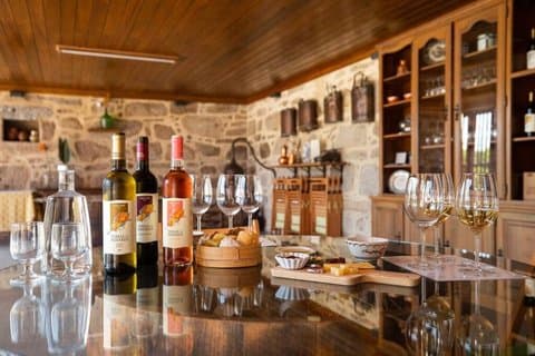Braga y Guimarães en una quinta tradicional | Vino Verde y Almuerzo