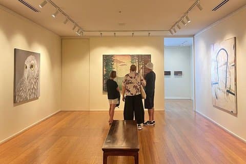 メルボルン・アートワールドのガイドツアー