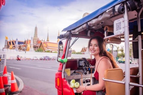 Grand Palace , Wat Pho Demi-journée Avec Ev Tuk tuk pick up & Adm Frais