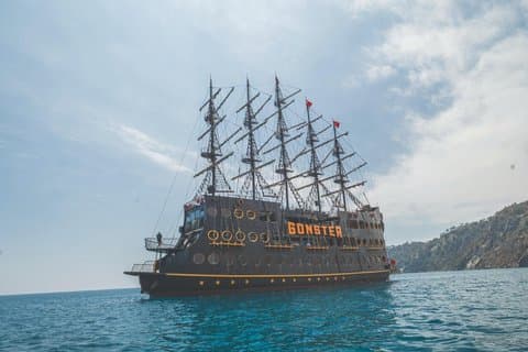 Antalya Kemer Gonster Todo Incluido Paseo en Barco Pirata y Almuerzo
